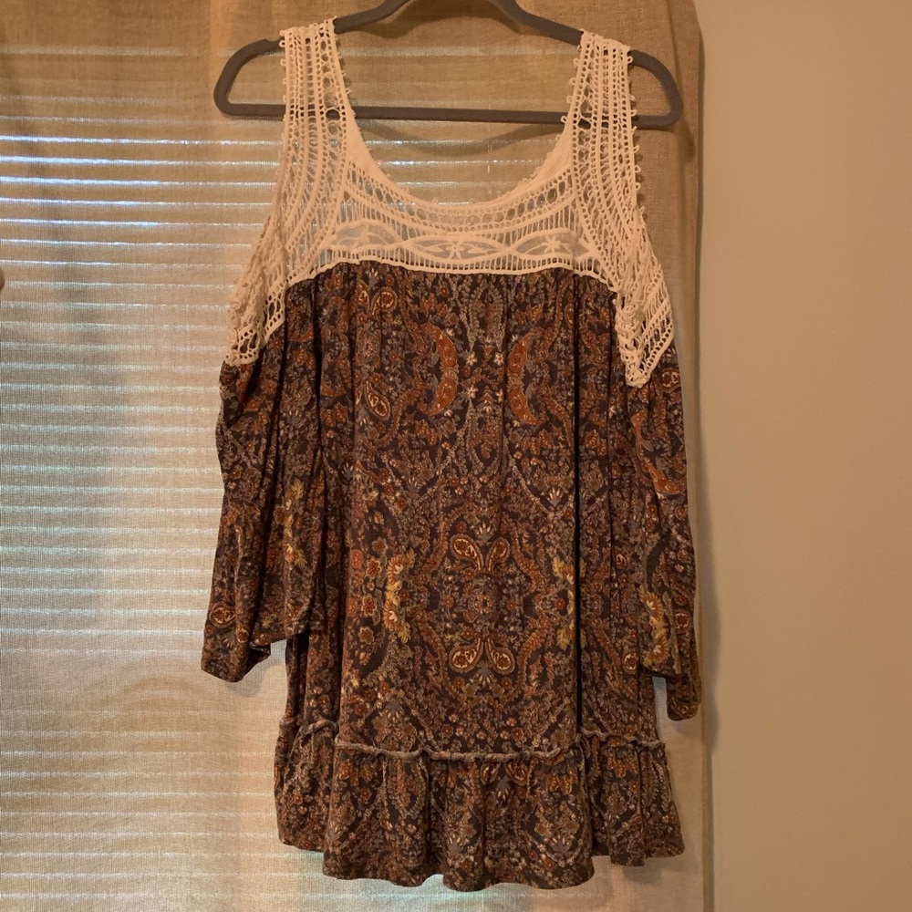 Boho cold shoulder Maurices top sz1